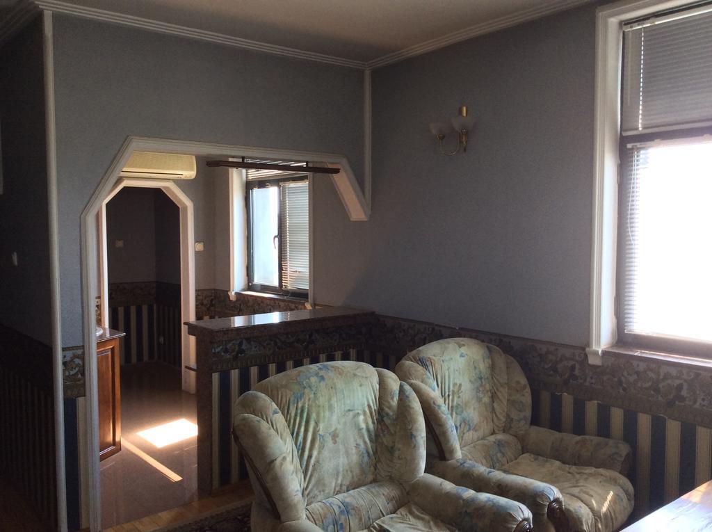 National Hotel Ruse Room photo